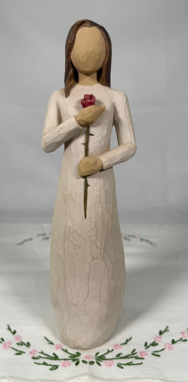 Willow Tree Love Figurine Susan Lordi DEMDACO 2003 Girl Holding Rose 9" Vintage